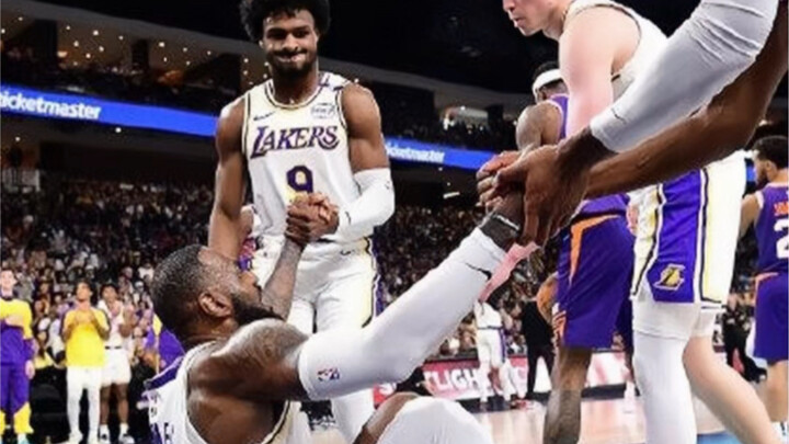 “Kakek dan cucu sama-sama merobohkan panggung – Lakers vs Suns”