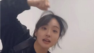 大家好～我叫金祐利(｡ì _ í｡)这里有两个韩国人在用中文对话