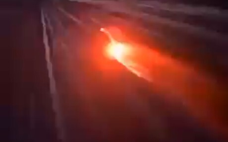 لقد وصل تنين المذنب السماوي البشري الحقيقي !!