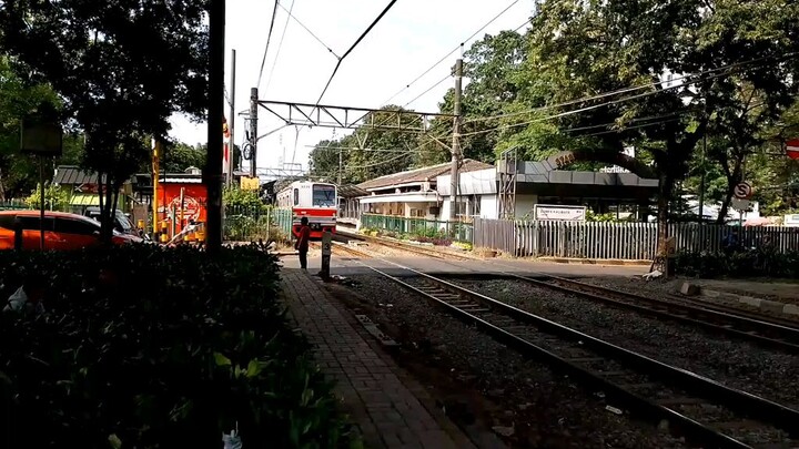 hunting KRL commuter Line di stasiun duren kalibata 2026