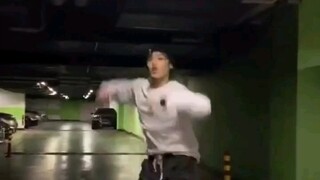 houminghao TikTok dance