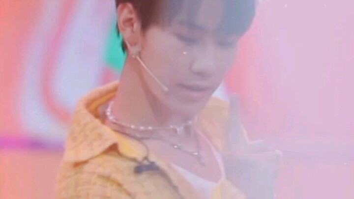 يجب أن تبذل جهدًا للوصول إلى المقدمة، فقط بهذه الطريقة سيتمكن الناس من رؤيتك.