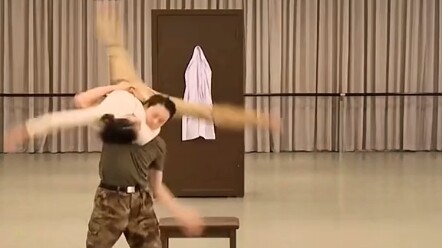 朱洁静这舞蹈太无视重力了吧？ 这得对身体控制到什么程度！