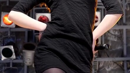 Hot dance, black silk