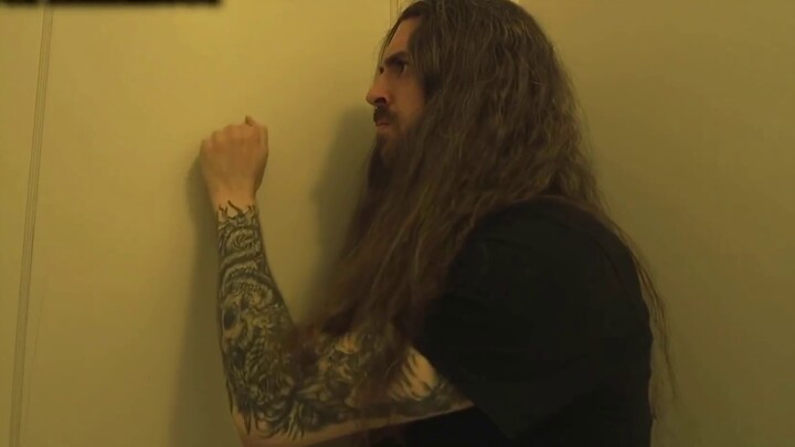 15 Ways a Drummer Can Knock on the Door