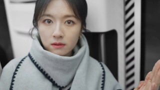 男人无意中接触到了女人的身体，结果他的眼睛竟重新看到了颜色