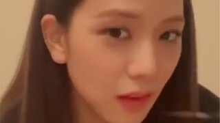 Jisoo của tôi chỉ đang chơi thôi