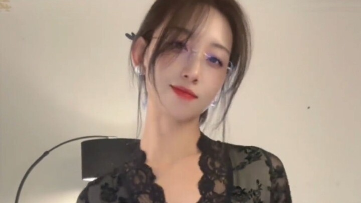 Is it the fragrance of aunt or pear blossoms?