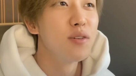 [เกี่ยวกับแว่นตาตั๊กแตนที่แปดแปดชื่นชอบ]