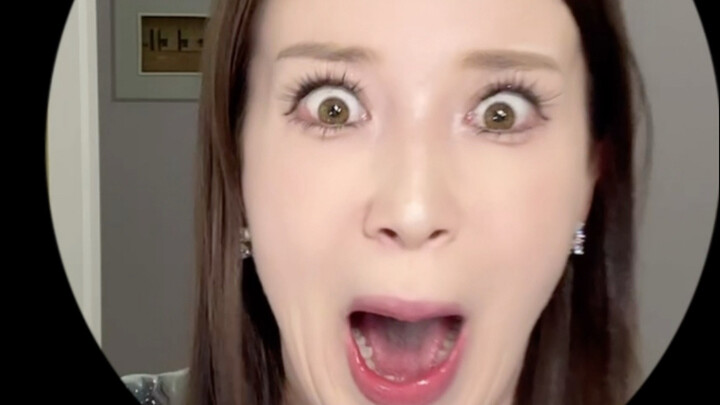 Ranran's mouth, gently teasing