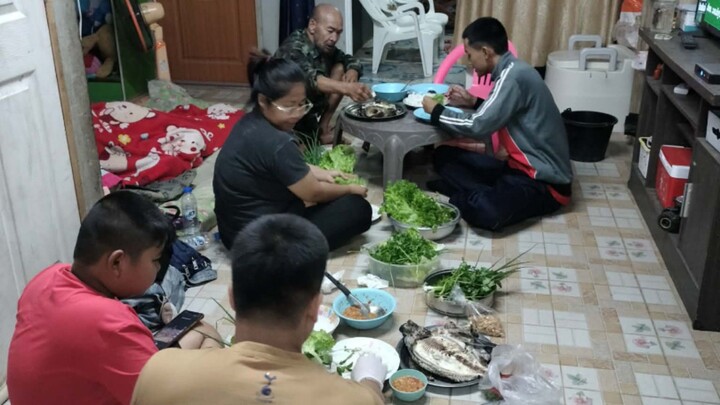 กินปลาเผาพร้อมหน้าพร้อมตา วันที่9 กุมภาพันธ์ 2569 วันที่11นี้พาคุณแม่ไปหาหมอ #อุดรธานี