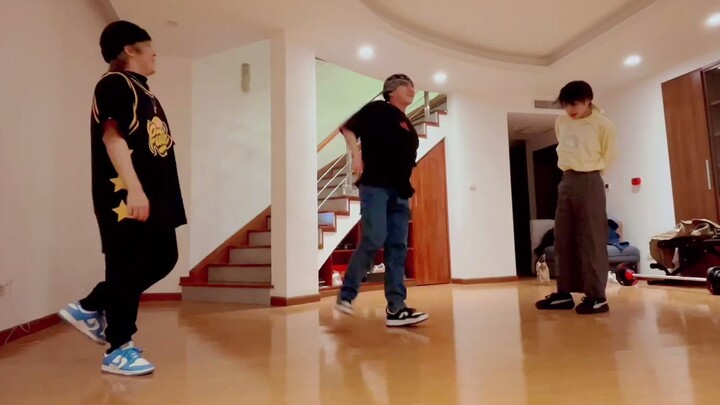 Han Yu and Wang Chenyi dance together again