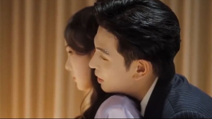 Sau Khi Trợ Lý Nhỏ Trở Nên Xinh Đẹp, Cô Ấy Giành Mất Kim Chủ Của Đại Minh Tinh