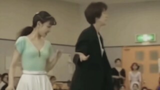 Yuki Amami x Kayo Mano Green Mantis Kunjungi Ikan Mas Kecil