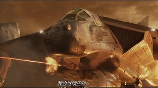 飞行员准备与敌人同归于尽，却被自己的战斗机给救了