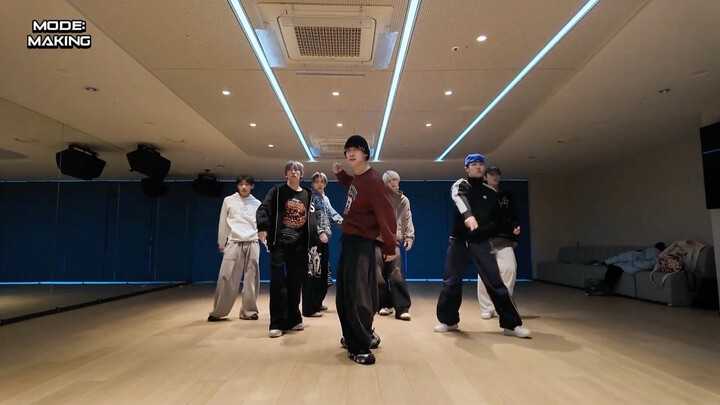 Stray Kids Saus Pedas Tiga Bumbu Demo HOOK