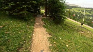 "Betapa sepi tanpa teman." "Bahkan kalau punya teman juga sama saja."