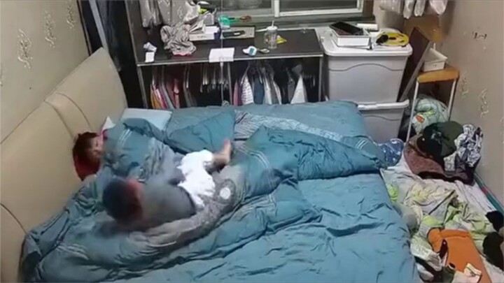 Ibu baru saja bangun, dunia seolah-olah runtuh! Seluruh internet sudah tahu cara kamu memanjakan sua