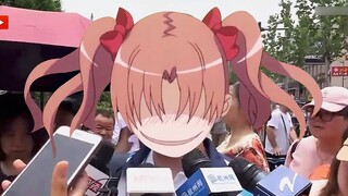Heizi yang Berbahaya adalah orang pertama yang keluar dari ruang pemeriksaan
