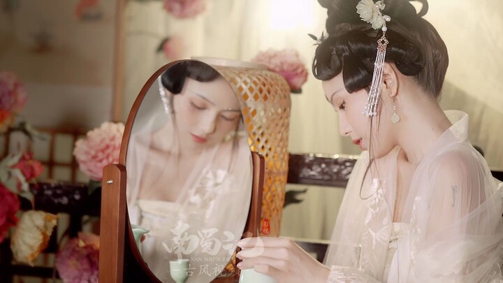 来看这个甜度爆表的贵妃娘娘~