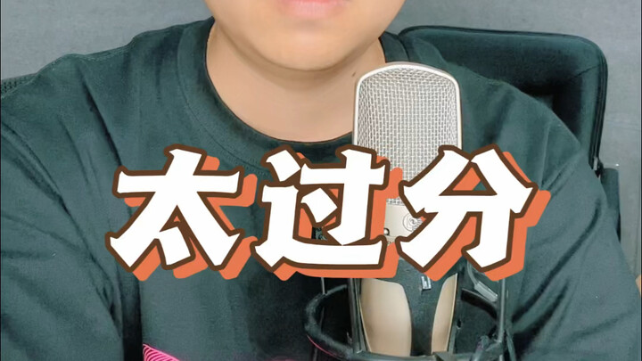 A brawl broke out at a badminton court, and an elderly man lashed out at a boy’s face with his racke