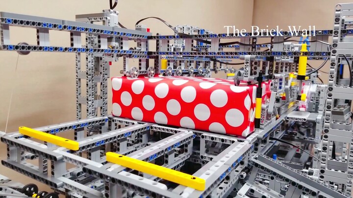 Build a Lego packaging factory with Lego