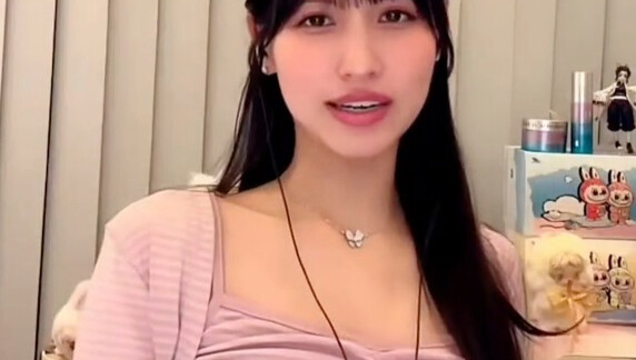 Sakura Momoko: Take this, my kitty punch!