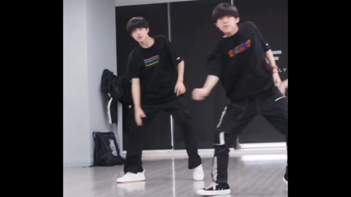 【Ji Yu】Li Fei, do you even know how amazing it is when those two dance together?!