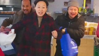 A supermarket was forced to close after just three days of opening! The owner fainted in the bathroo