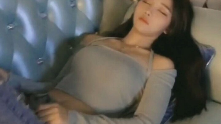 Nyaris ketakutan setengah mati cuma demi nyolong sepuluh yuan, apa pantas??