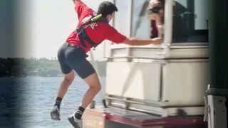 บุรุษไปรษณีย์บนน้ำ