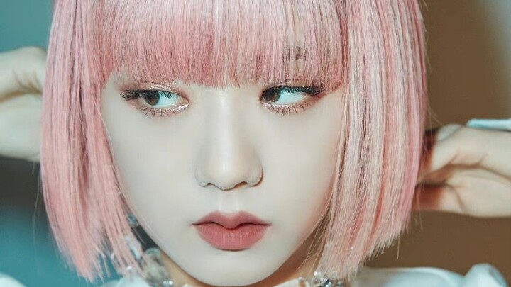 Thế mà lại có người bảo cô ấy không dám nhuộm tóc? Thật ngại quá, với gương mặt này của chị thì màu 