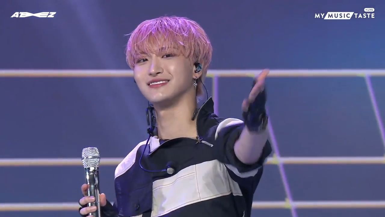 ATEEZ アチズ FEVER eXtended edition XR SHOW ATEEZ アチズ FEVER eXtended edition XR SHOW ATEEZ XR SHOW