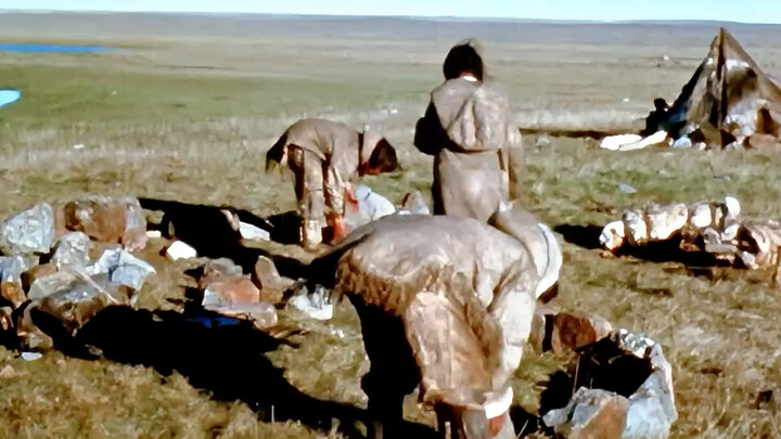 How do Inuit women practice contraception? #Inuit #Inuit in the Arctic Circle