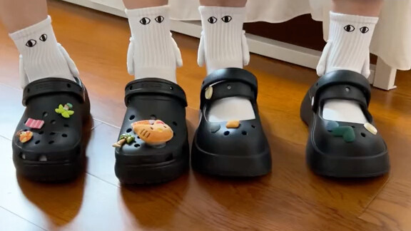 تصميم مجنون جدًا! أحبه كثيرًا! تعالي بسرعة وامسكي بيدي～