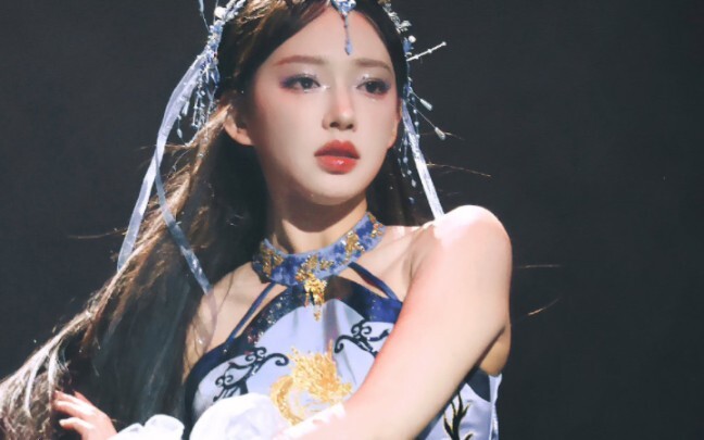 [Trịnh Hiểu] Cho chị này một lớp trang điểm bình thường, chị ấy có thể đạt đến một đẳng cấp nhan sắc