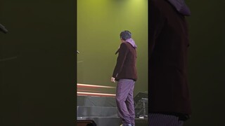 เจมีไนน์ ถอยไปมองสคริปต์ - แฟนผมเป็นประธานนักเรียน - 180323 #MySchoolPresidentOnstageD1