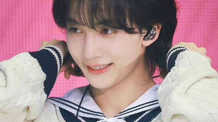 الفريق الصغير يتصل بزوجته على لاين!