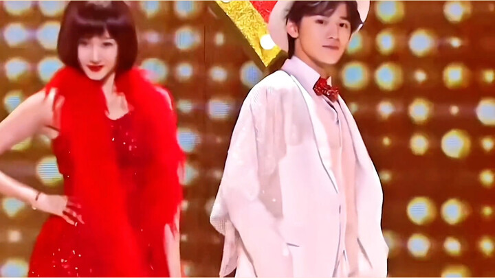 村长说录完节目晓彤是哭着出去的