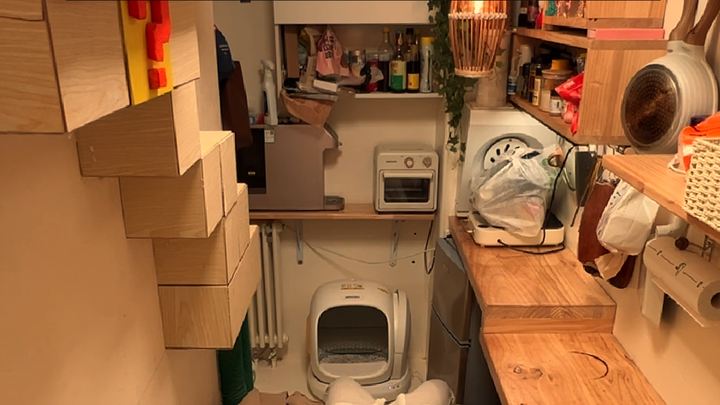 No matter how big the world is, nothing beats the healing power of my 3-square-meter tiny room and m