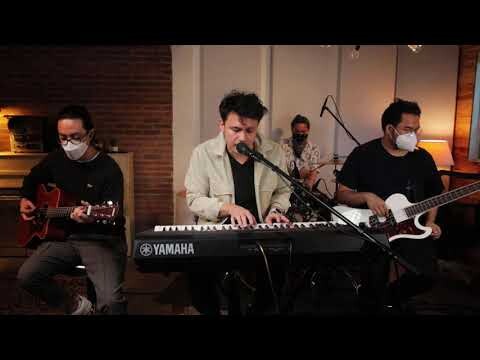 Sponge Cola - Siguro Nga (live at LoA)