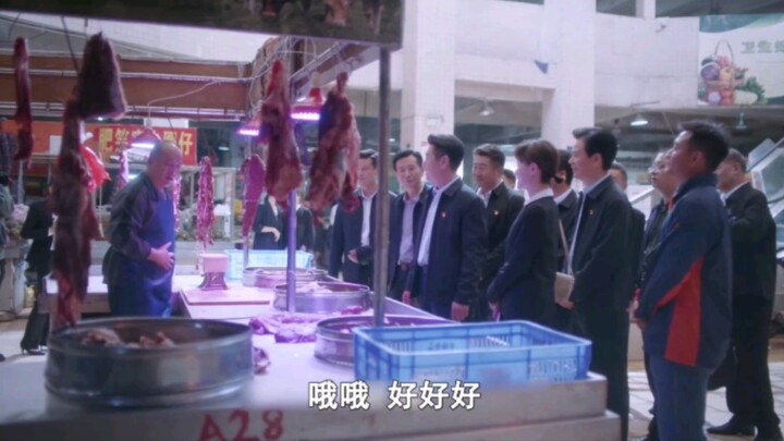 The mayor's inspection of the work is all just acting.