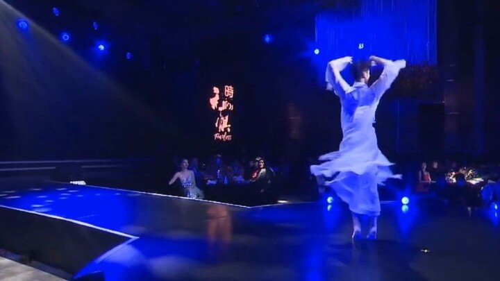 This is an era where even dancers can become idols—you might not know that he’s affectionately nickn