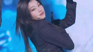 【Sana】Twice's Sana Fainted on Stage