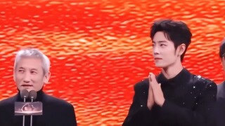 Xiao Zhan diwawancarai oleh Majalah People, dia bahkan tidak berani memberi tahu Tsui Hark bahwa dia