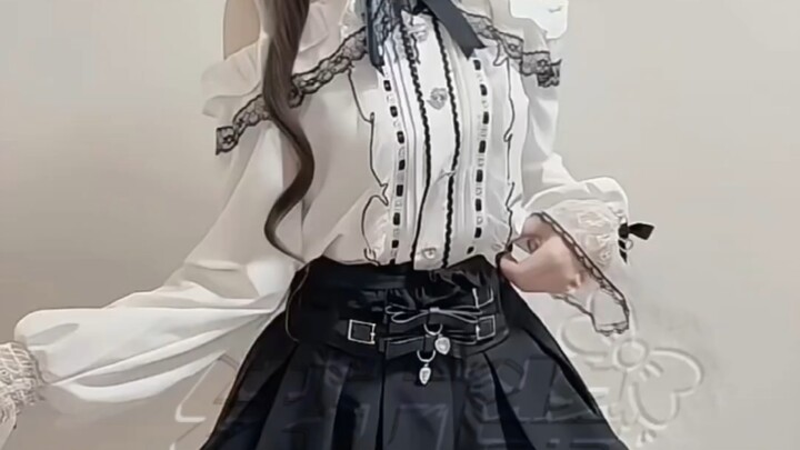 Xu Xu tidak kalah dengan vlog Xinxin tertentu—tidak hanya harus bersekolah setiap hari, tapi juga ha