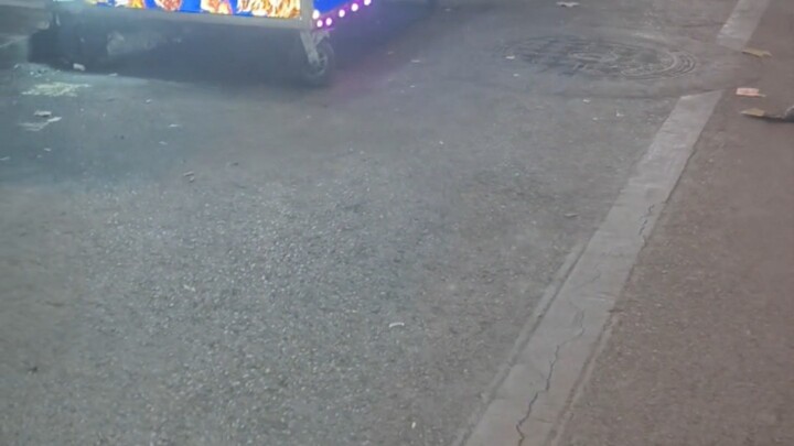 Lần này tôi trả tiền rồi.