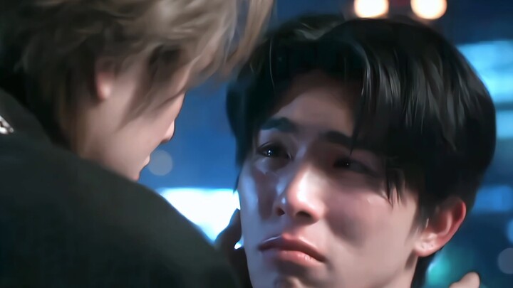 ช่วยด้วย! ทำไมเขาถึงดูดีขนาดนี้เวลาร้องไห้ มันน่าใจหายจริงๆ เวลาที่ร้องไห้ด้วยปากยื่นๆ!!!