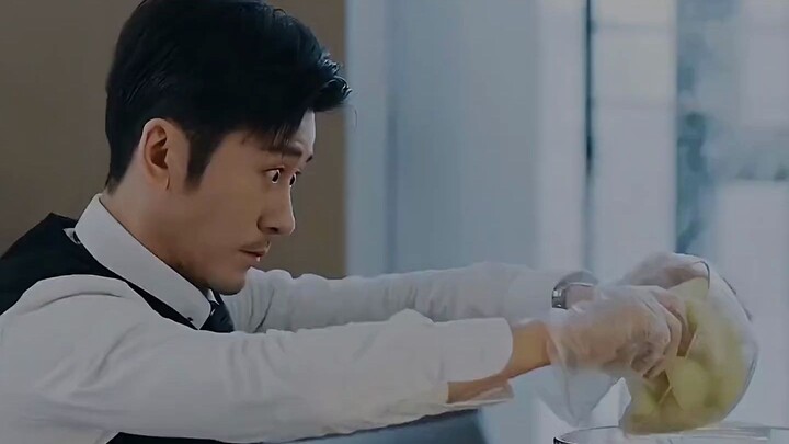 Tình yêu hay không đều thể hiện trong từng chi tiết; lời nói có thể dối trá, nhưng chi tiết thì khôn