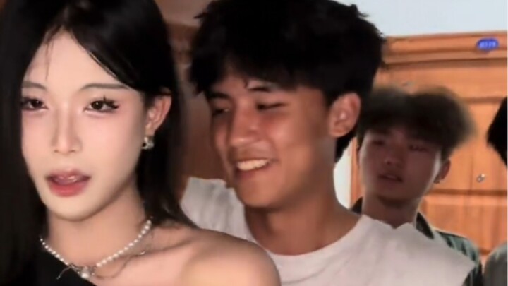 หอพักผู้ชายช่างรกจริงๆ